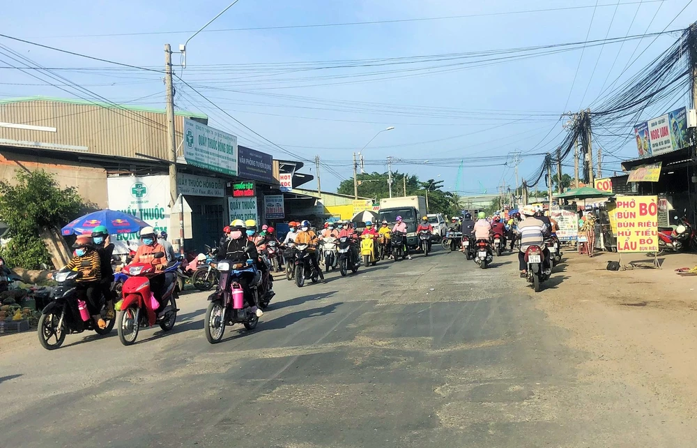 Thị Trường Nhà Đất Khu Tây Đáp Ứng Nhu Cầu An Cư 2 z3723707107138 120c02e93718d433a53bba55612bb99b 2 7410.jpg