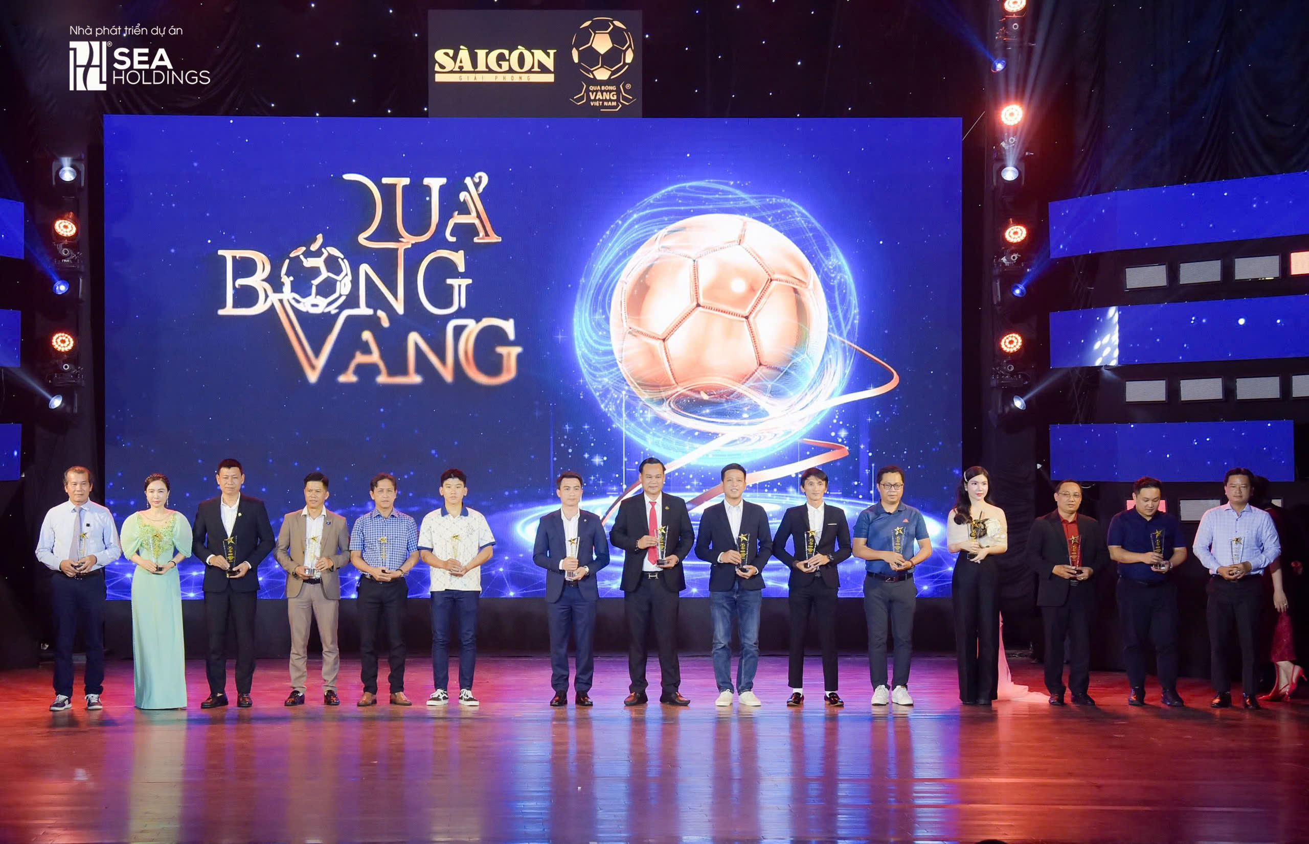 SEAHOLDINGS ĐỒNG HÀNH CÙNG GIẢI THƯỞNG QUẢ BÓNG VÀNG VIỆT NAM 2024 3 z6356494738216 9fb6379b745e3d7503f3d4c33f8cb737