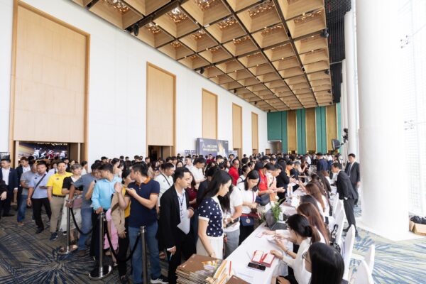 SEAHOLDINGS LAN TỎA GIÁ TRỊ, KẾT NỐI NIỀM VUI TẠI NGÀY HỘI “MUA NHÀ XINH - RINH QUÀ KHỦNG” 13 DSC 86