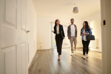 Những câu hỏi phổ biến nhất mà người mua hỏi nhà môi giới bất động sản 11 gettyimages 1326353117