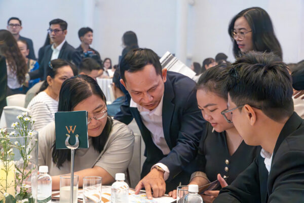 SỰ KIỆN RA MẮT TÒA THÁP ELEVA – DESTINO CENTRO: "THỊNH VƯỢNG GIỮA TÂM ĐIỂM TOD TÂY SÀI GÒN" CHÍNH THỨC TẠO NÊN CƠN ĐỊA CHẤN TẠI KHU TÂY 34 z7889605329984 13baa78aa227e89646680d124ed9460d